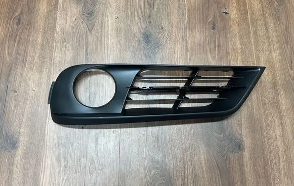 BMW 5 F10 F11 Front bumper lower grill 7331671 5111