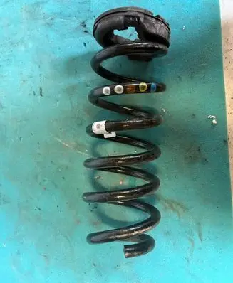 Land Rover Discovery Sport Rear coil spring K8D25B749LB LR121280 J9C19058