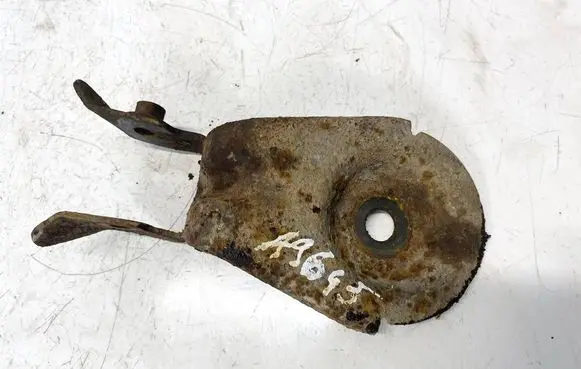 Opel Insignia A Engine mounting bracket