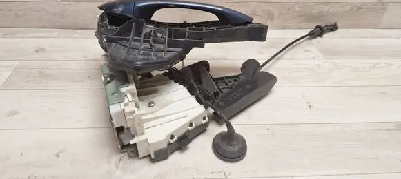 Mercedes-Benz A W169 Front door lock 1697202835 A1697900234