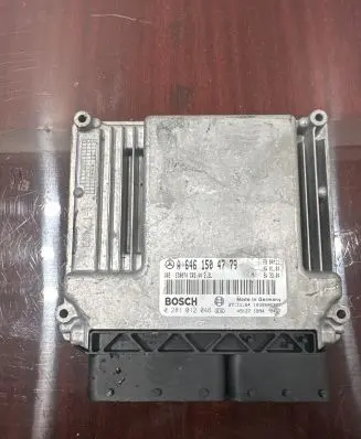 Mercedes-Benz C W203 Engine control unit/module A6461504779 1039S06361 0281012046