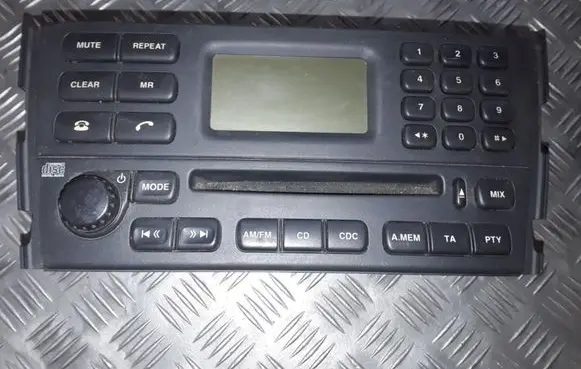 Jaguar S-Type Radio/CD/DVD/GPS head unit 2R8318B876AG