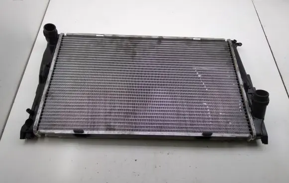 BMW 1 E82 E88 Coolant radiator