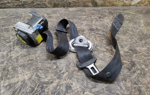 Volkswagen New Beetle Front seatbelt 1C1857705G