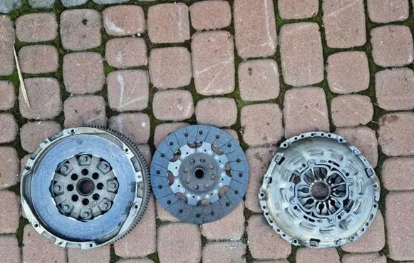 Opel Movano B Clutch set kit 301011562R