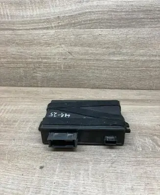 Audi A4 S4 B5 8D Parking PDC control unit/module 10370 AP454SG0101
