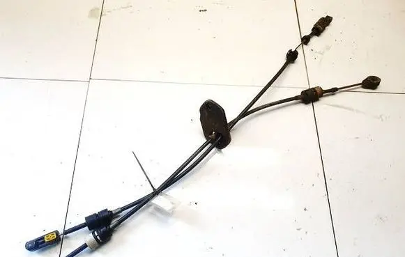 Gear shift cable linkage