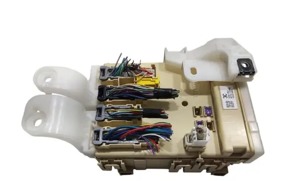 Toyota Auris E180 Comfort/convenience module 82730-12X80A
