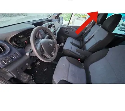 Opel Vivaro Seat belt adjustment rail 878242668R 34139117 93868123