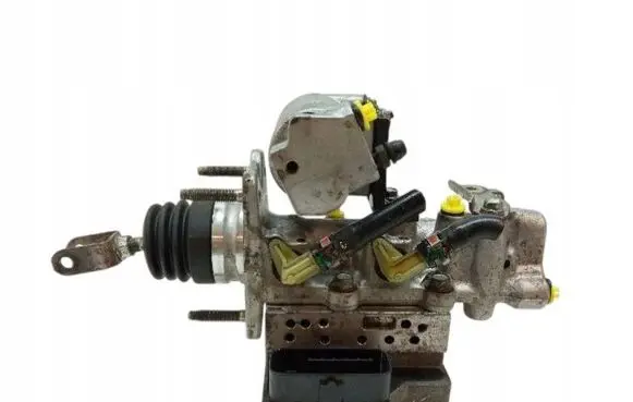 Toyota Auris E180 Master brake cylinder 4727047030