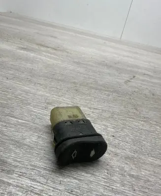Ford Mondeo Mk III Quarter vent window switch K808X