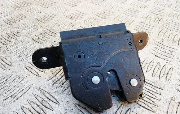 Tailgate/trunk/boot lock/catch/latch