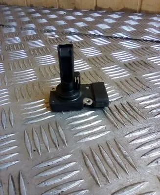 Toyota Corolla E120 E130 Mass air flow meter 2220427010