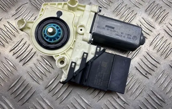 Volkswagen PASSAT B6 Rear door window regulator motor 1K0959703P 981677113 984064340