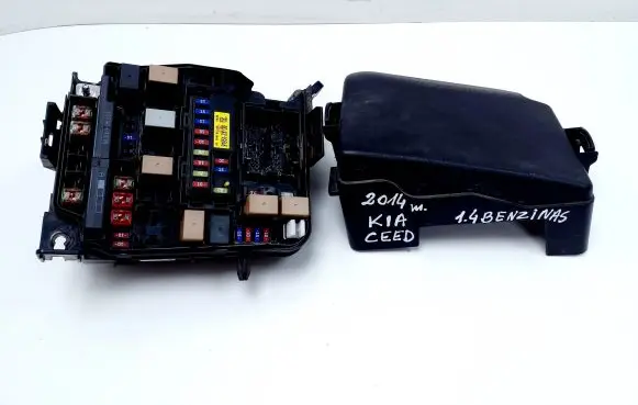 KIA Ceed Fuse box set 919513X130 91950A2700