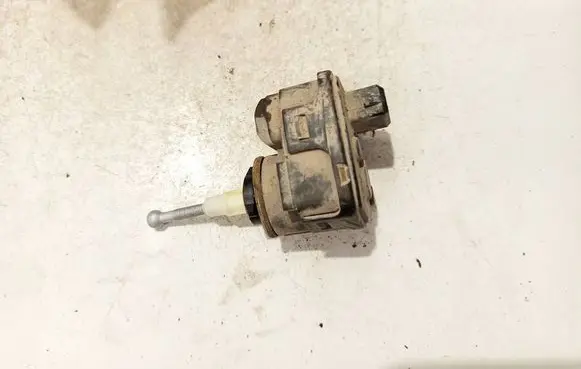 Volkswagen PASSAT B5 Headlight level adjustment motor 3a0941295 007282-01
