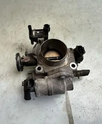 Mazda 3 I Throttle valve ZJ0118911 1985001260