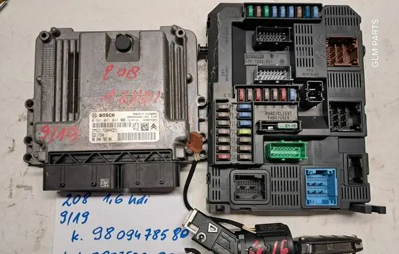 Peugeot 208 Engine control unit/module 9809478580 9807532080
