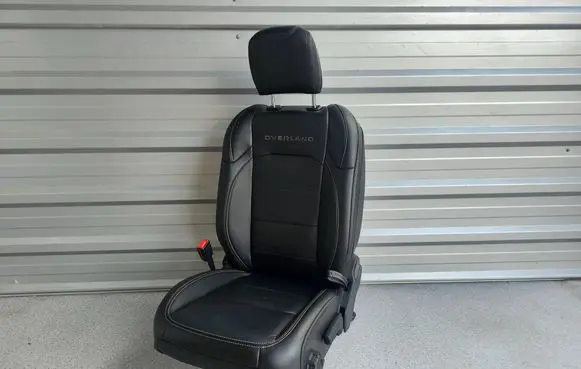 Jeep Gladiator Front driver seat FOTjlKIER
