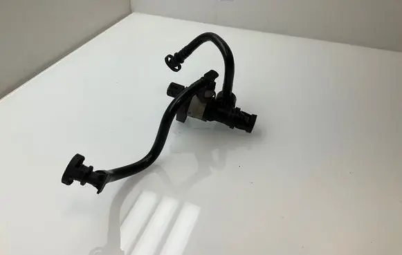 BMW X5 E70 Breather/breather pipe/hose 7636158 7636133