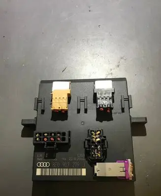 Audi A4 S4 B7 8E 8H Comfort/convenience module 8E0907279J