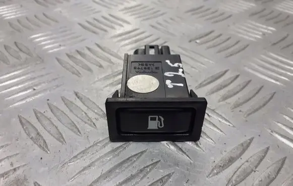 Toyota Avensis T250 Fuel tank opening switch 156795