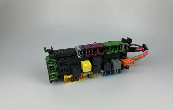 Mercedes-Benz GLA W156 X156 Fuse module A1669061202 YAP3509113