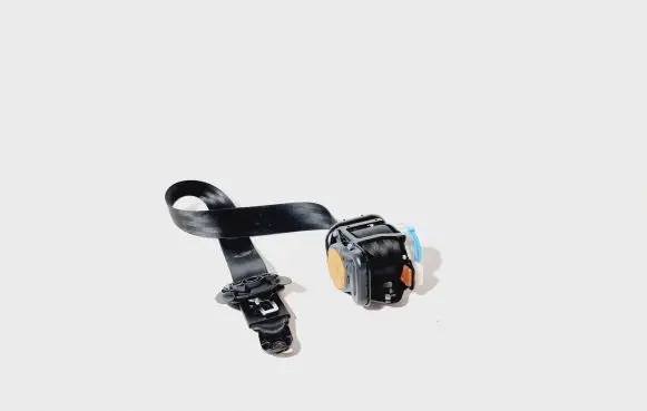 Audi Q3 8U Front seatbelt 8U0857705A 8U0857705 307139299048AD