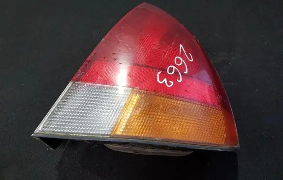 Mitsubishi Carisma Rear/tail lights