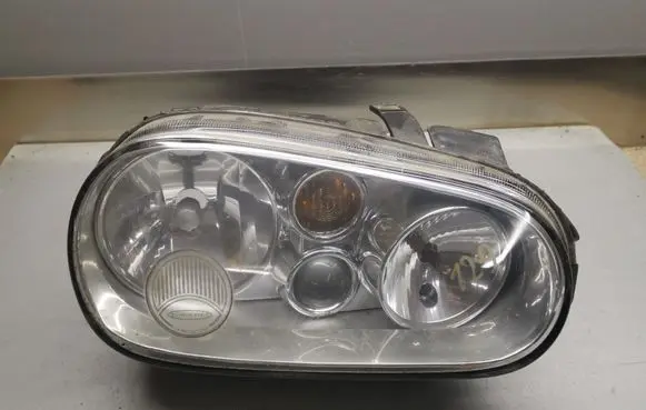 Volkswagen Golf IV Headlight/headlamp
