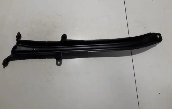 Mercedes-Benz C AMG W204 Engine mounting bracket a2046280024