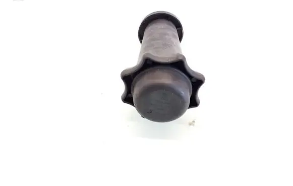 Volkswagen PASSAT B5 Spare wheel bolt 3B9803899A