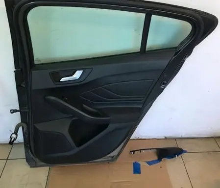 Ford Focus Coupe rear side trim panel 