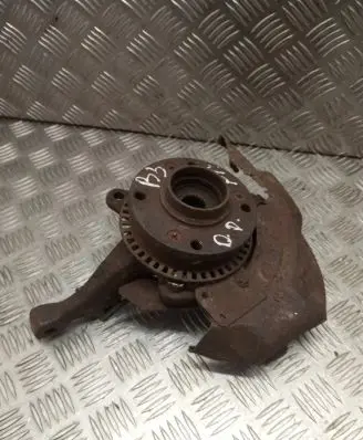 Volkswagen PASSAT B3 Front wheel hub