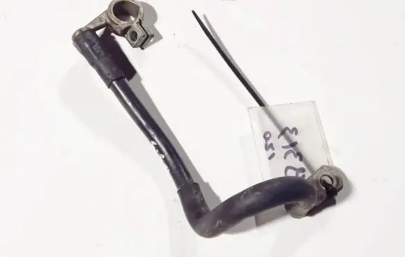 Volkswagen Golf V Positive cable (battery)