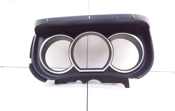 Nissan Versa Dashboard trim P10261 68240EL00A