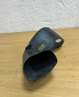 Porsche Panamera (970) Air intake duct part 97011027201 D8789