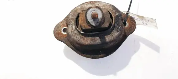 BMW X5 E53 Engine mount bracket