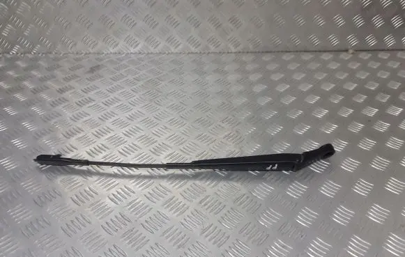 Opel Zafira B Front wiper blade arm