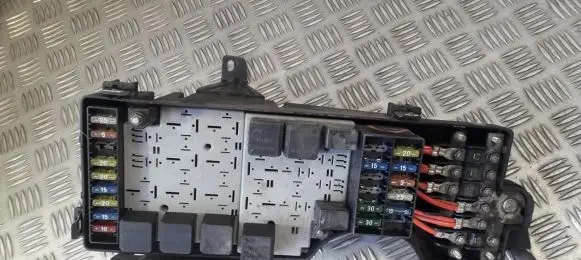 Volvo S80 Fuse box set 9441607 8384007