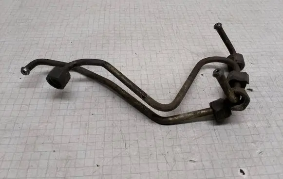Volkswagen Transporter - Caravelle T4 Fuel line pipe