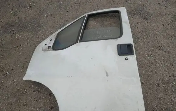 Fiat Ducato Front door baltos