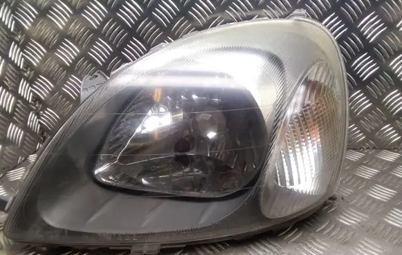 Toyota Yaris Headlight/headlamp 205730B 01081410