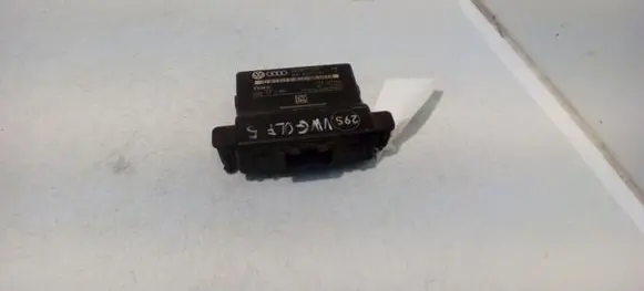 Volkswagen Golf V Gateway control module 1K0907530E 1K0907951