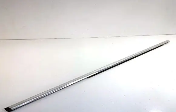 Peugeot 508 Front door glass trim molding 