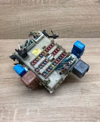 Nissan Primera Fuse box set 24350AV700