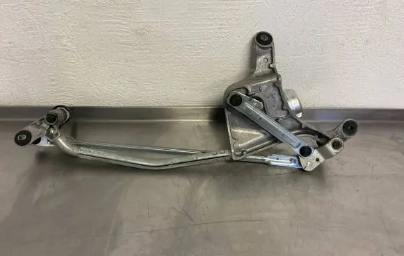 Audi e-tron Front wiper linkage and motor 4KL955119 4kl955023