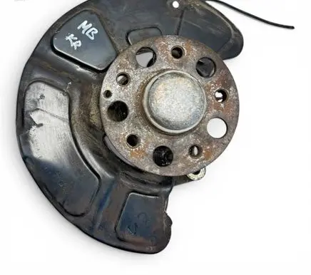 Mercedes-Benz E W212 Front wheel hub spindle knuckle A2123322301 A2123320700