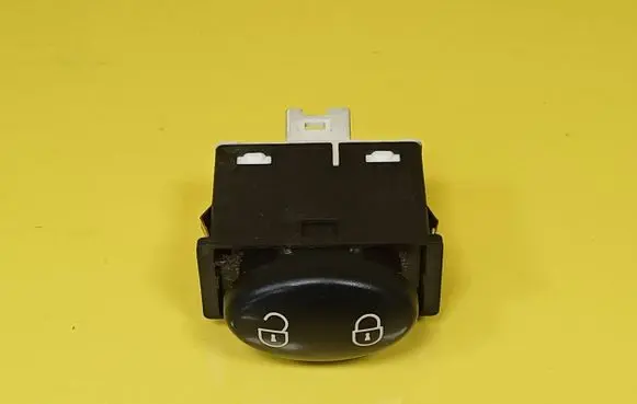 Rover 75 Central locking switch button YUF101380XXX