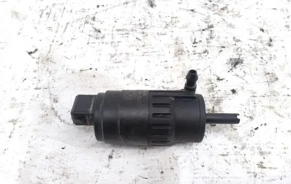 Peugeot Boxer Windscreen/windshield washer pump D283242